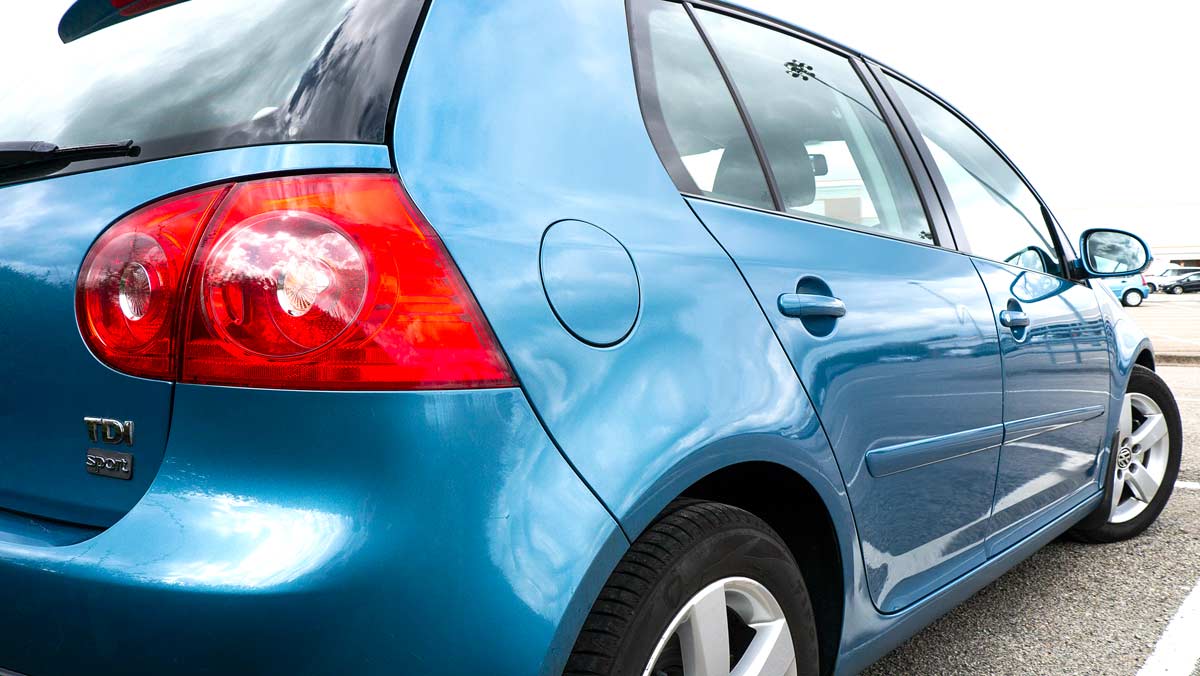 Volkswagen Mk 5 Golf TDI Rear 3/4 view